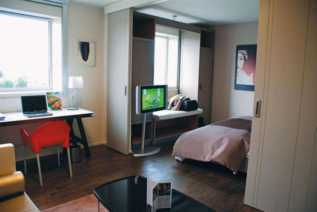 Standing Hotel Suites By Actisource Roissy-en-France Extérieur photo